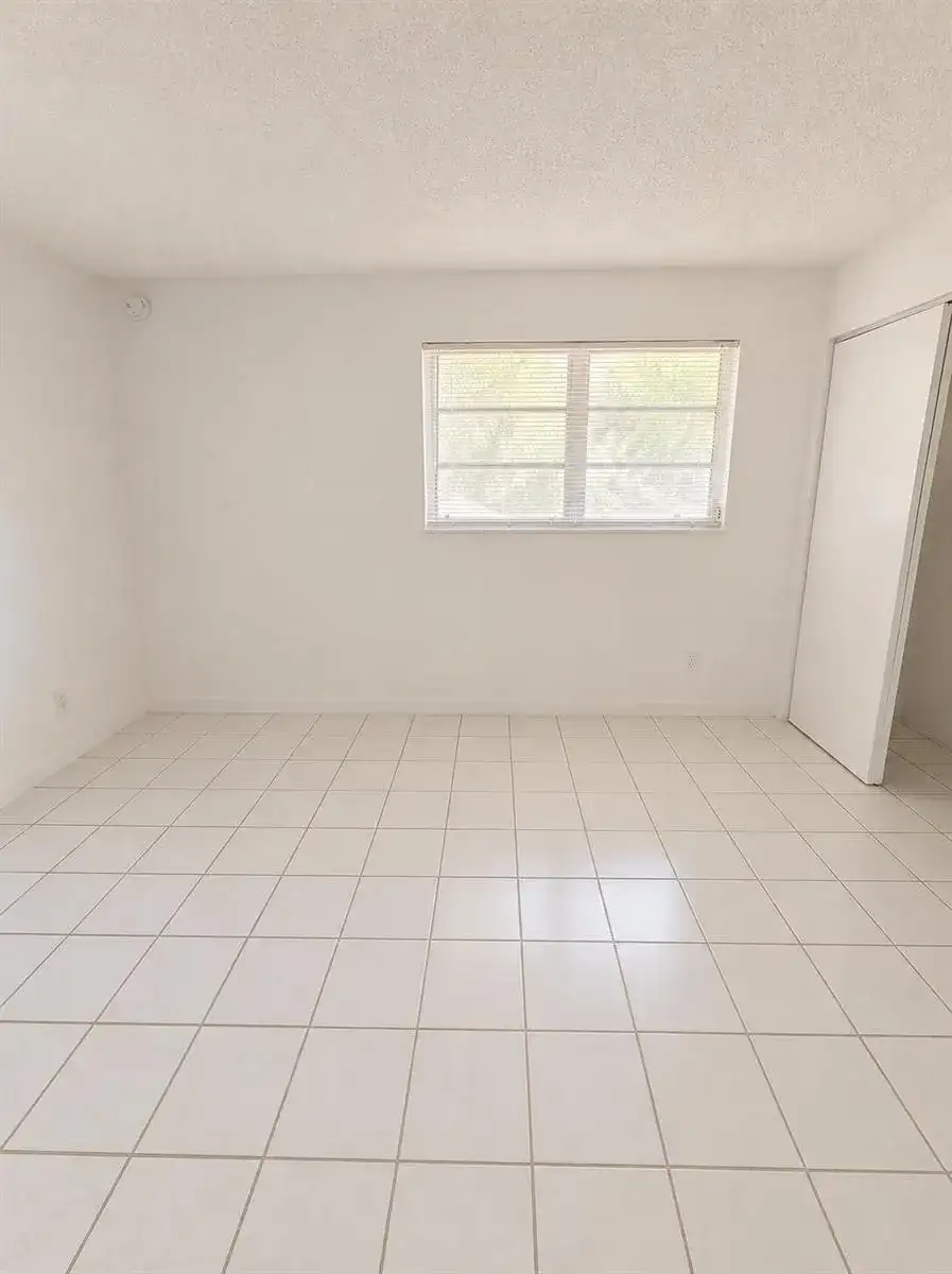 1150 NE 17TH Court # 15, Fort Lauderdale FL 33305 photo 4