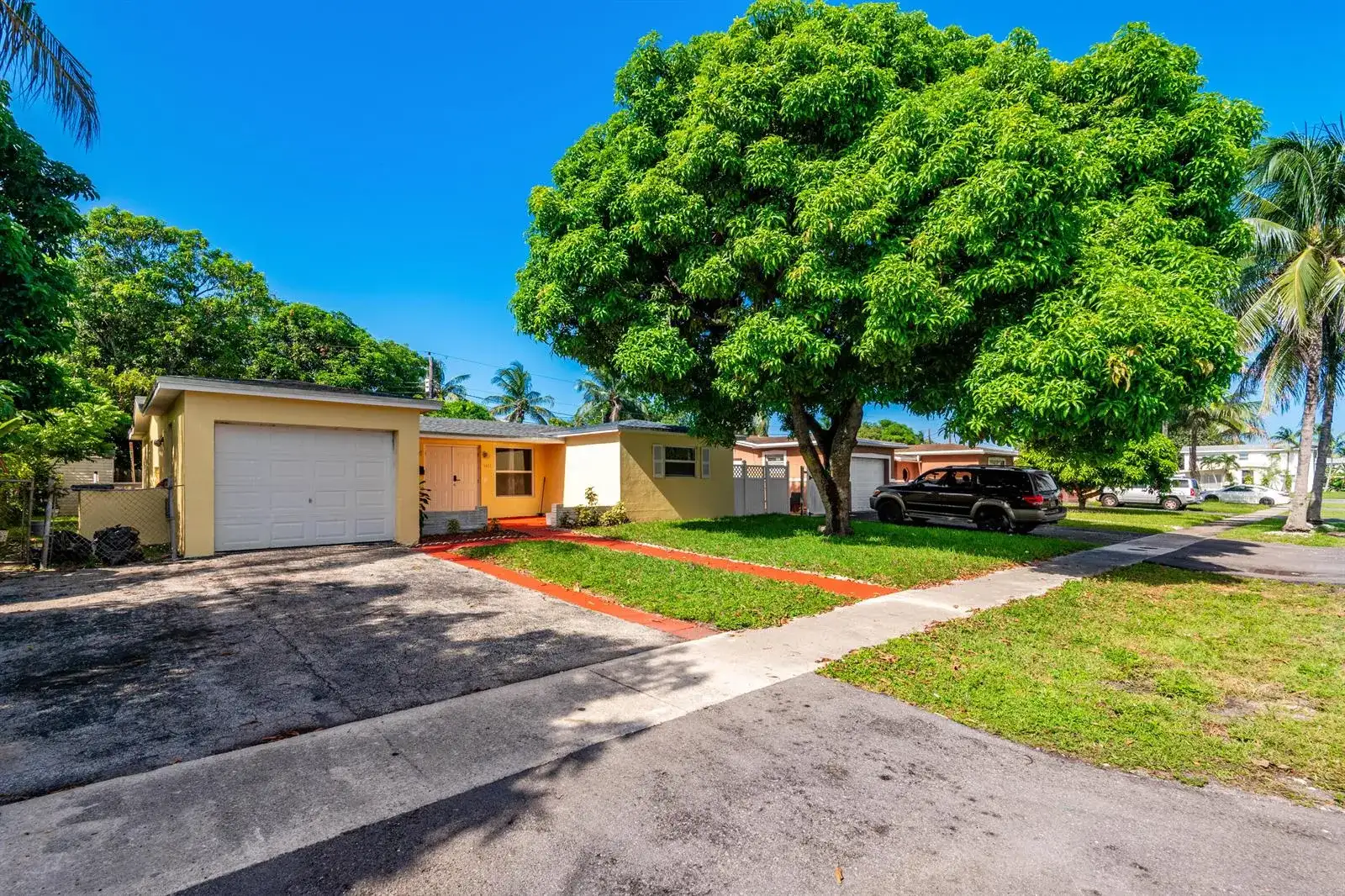 3611 NW 40TH Court, Lauderdale Lakes FL 33309 photo 2