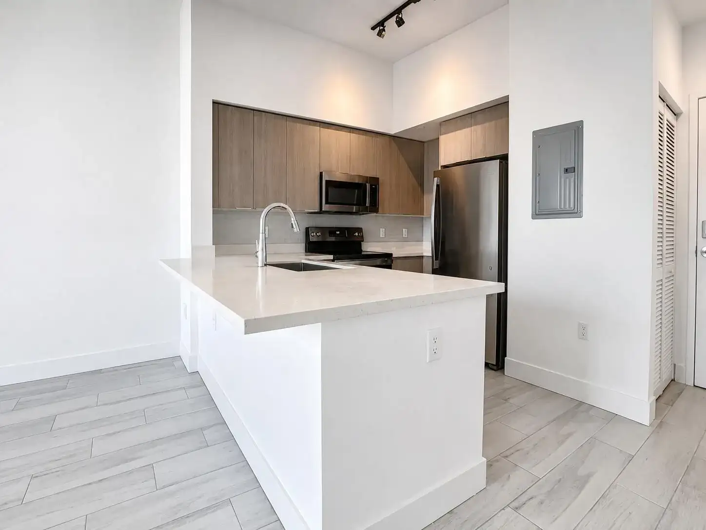 601 E Dania Beach Boulevard # 1008, Dania Beach FL 33004 photo 2