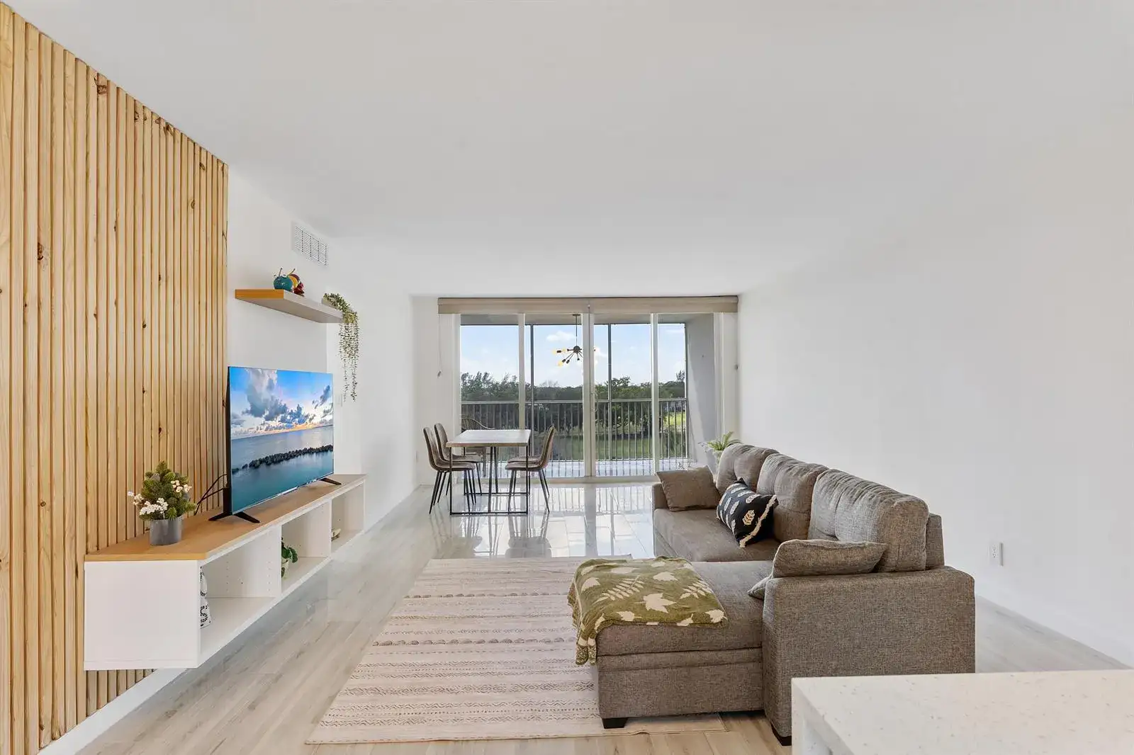 3001 S Course Drive # 502, Pompano Beach FL 33069 photo 2