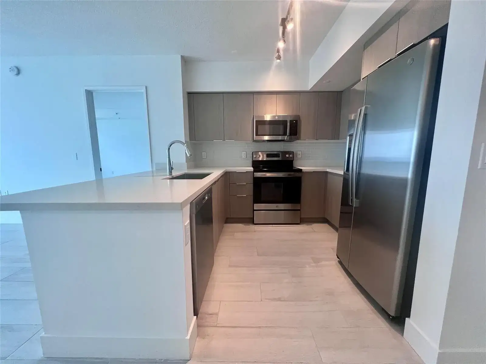 601 E Dania Beach Boulevard # 615, Dania Beach FL 33004 photo 2