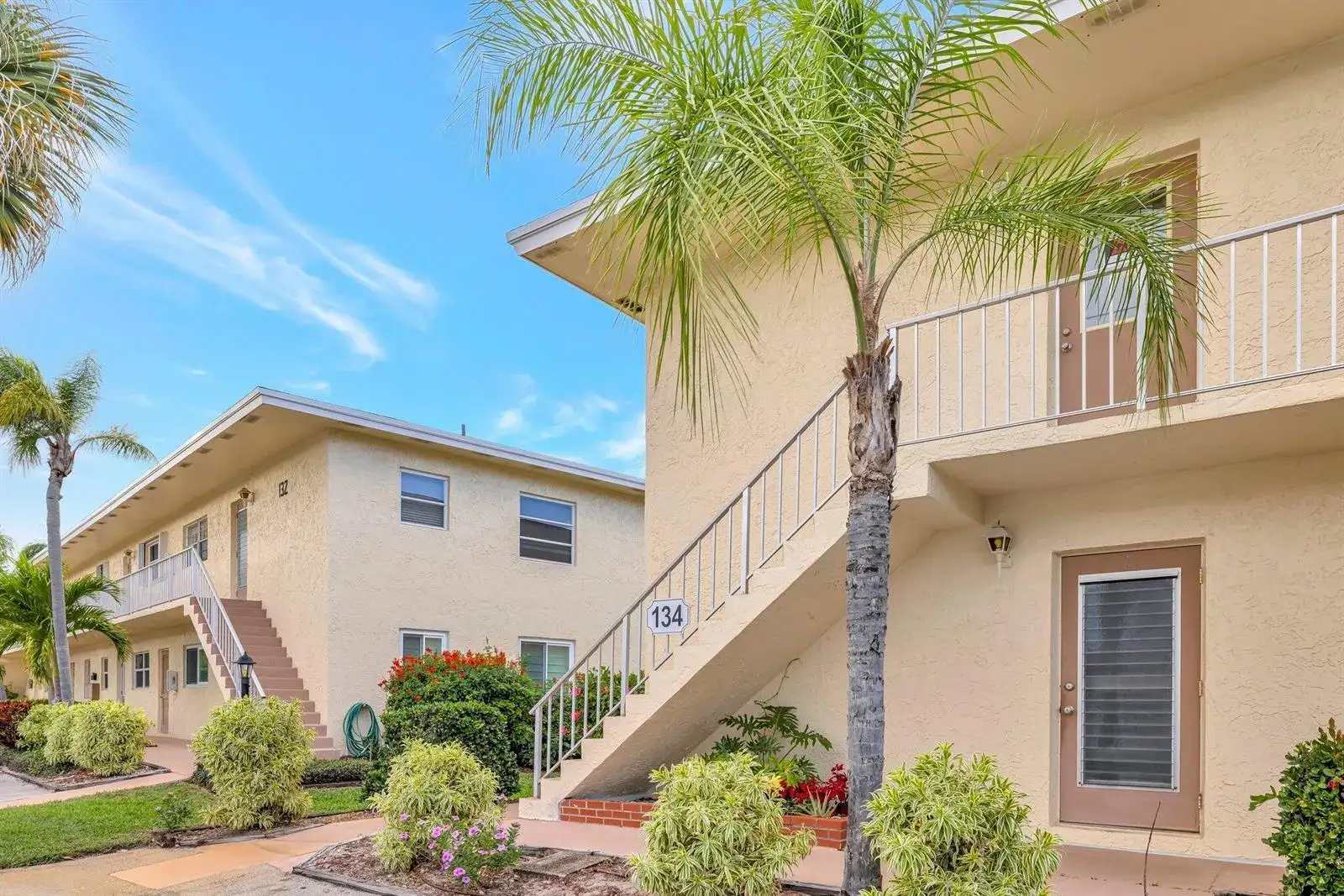2950 SE OCEAN Boulevard # 5, Stuart FL 34996 photo 2