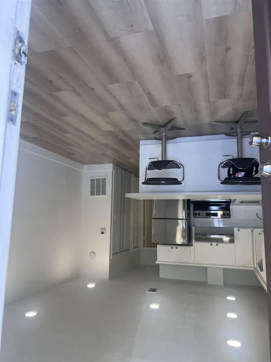 1212 SW 30TH Place, Miami FL 33135 photo 5