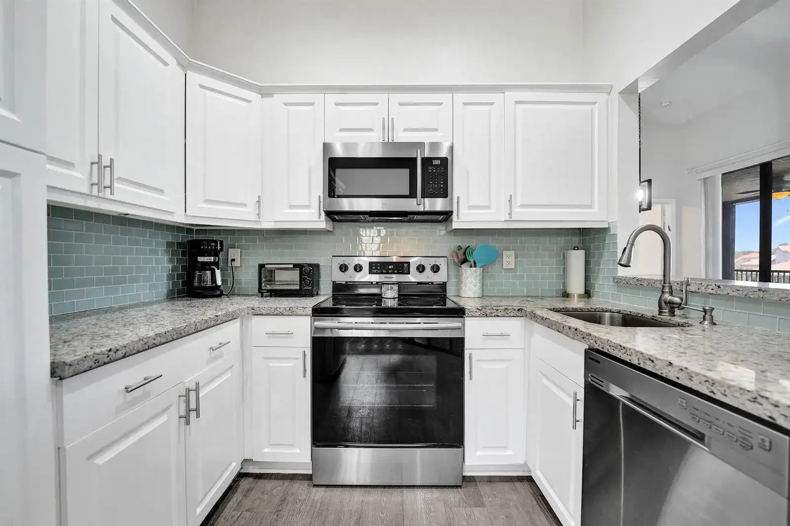 10631 NW 14th Street # 212, Plantation FL 33322