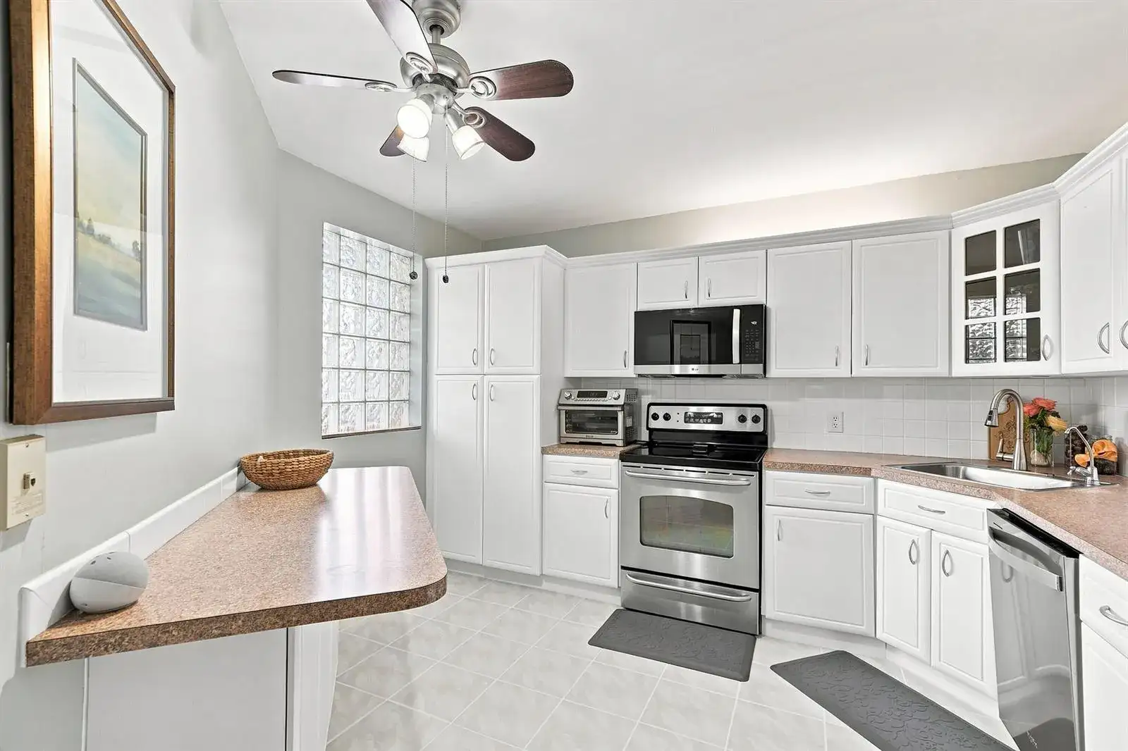4111 CORAL TREE Circle # 321, Coconut Creek FL 33073 photo 3