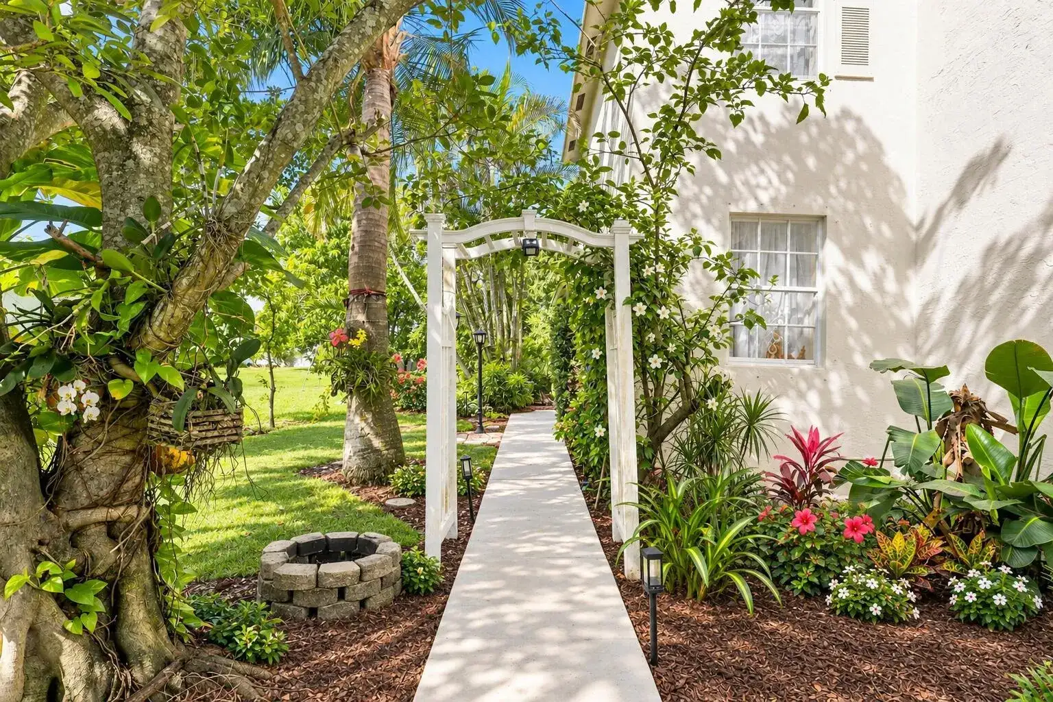6060 AZALEA Circle, West Palm Beach FL 33415 photo 2