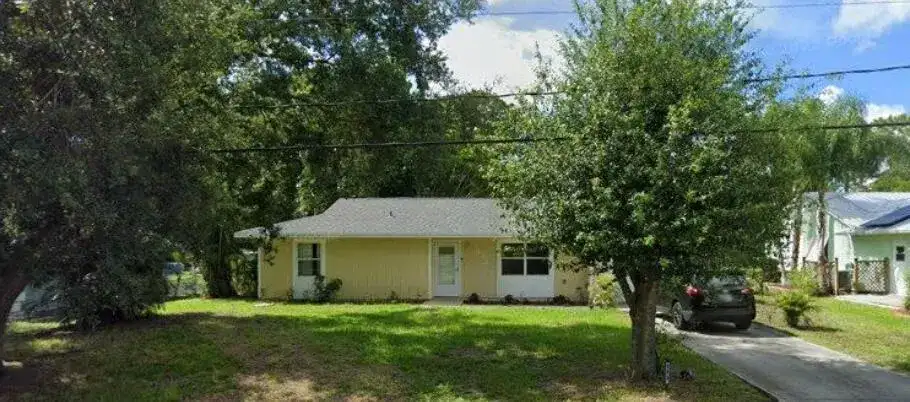 332 SW MAJESTIC Terrace, Port St. Lucie FL 34984 photo 2