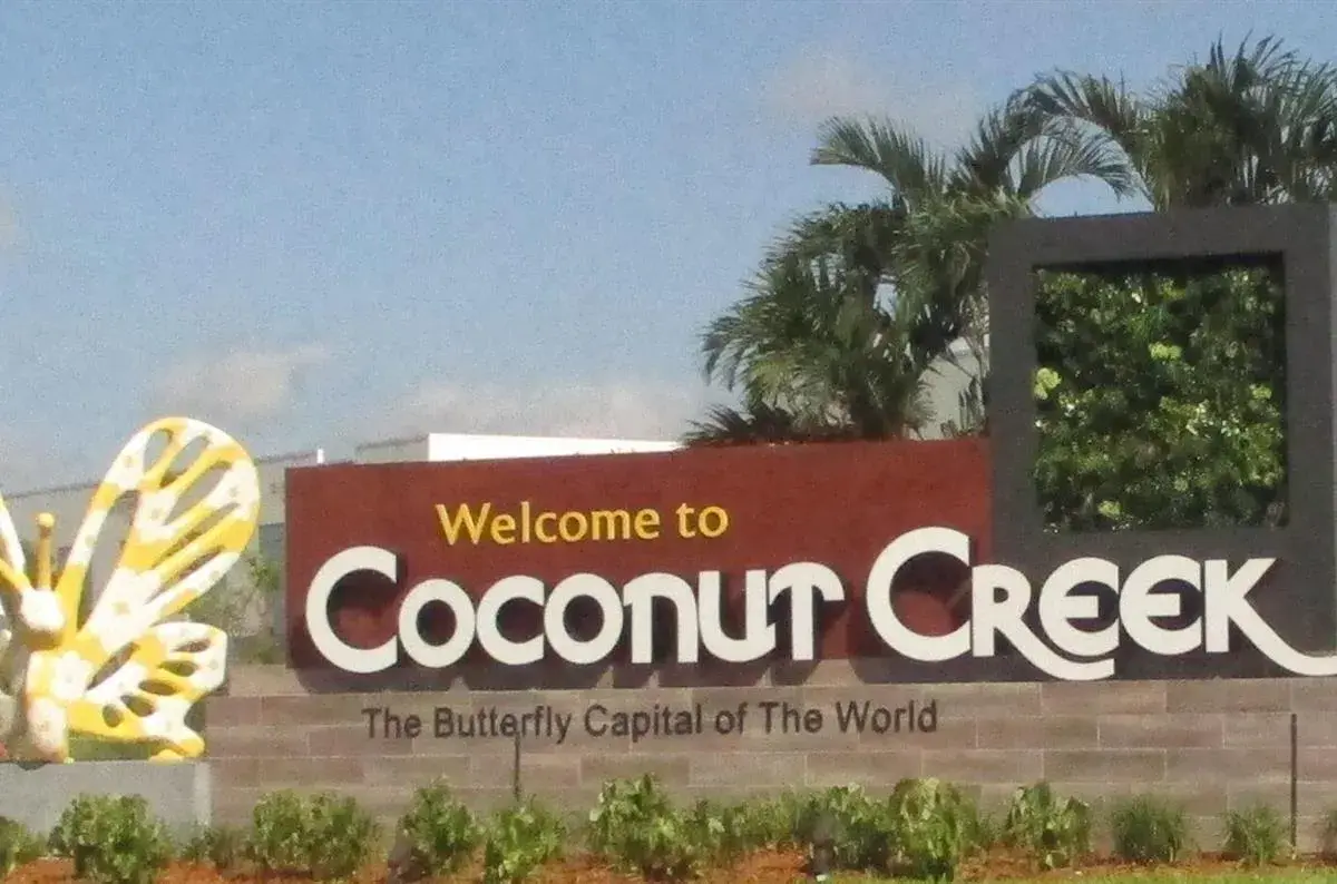 3721 Cocoplum Circle, Coconut Creek FL 33063