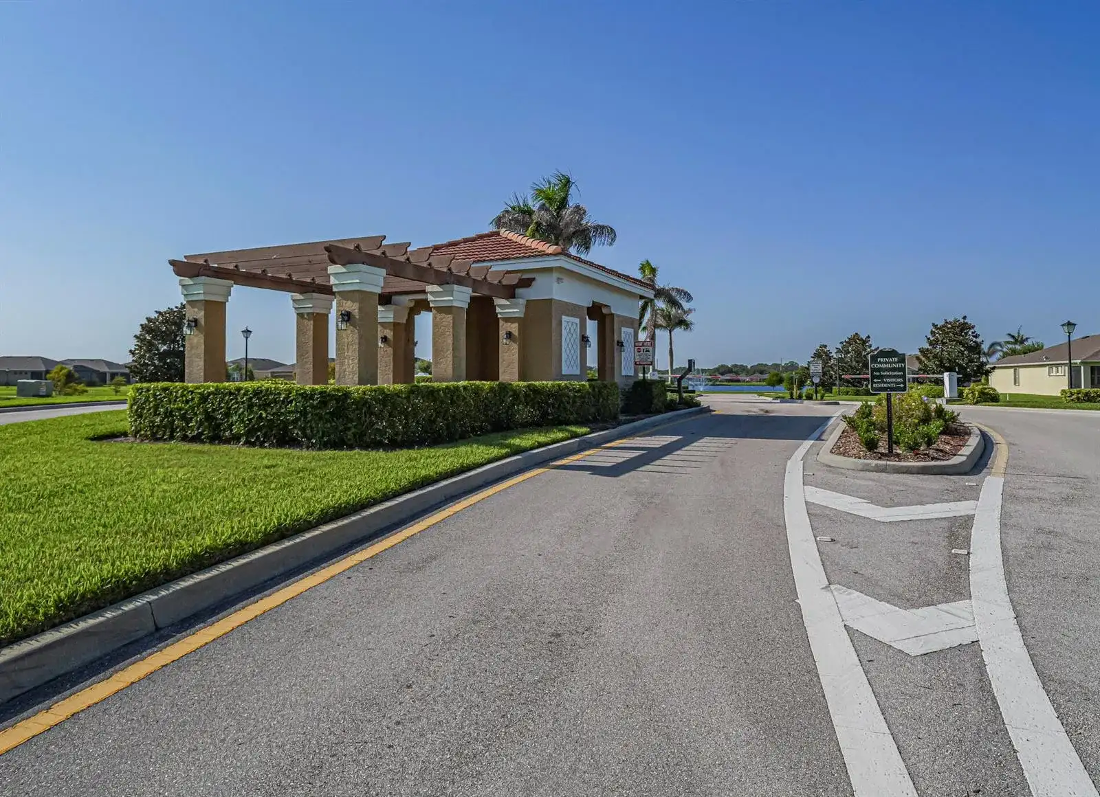 2155 CROWNED EAGLE Circle SW, Vero Beach FL 32962 photo 2