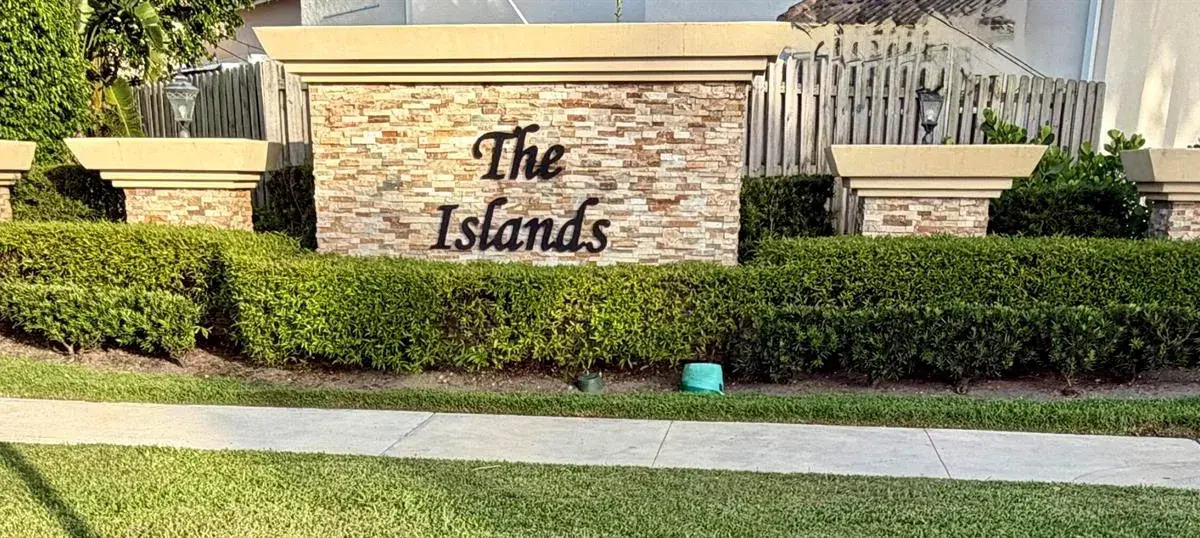 7144 CRAW KEY Way, Lake Worth FL 33467