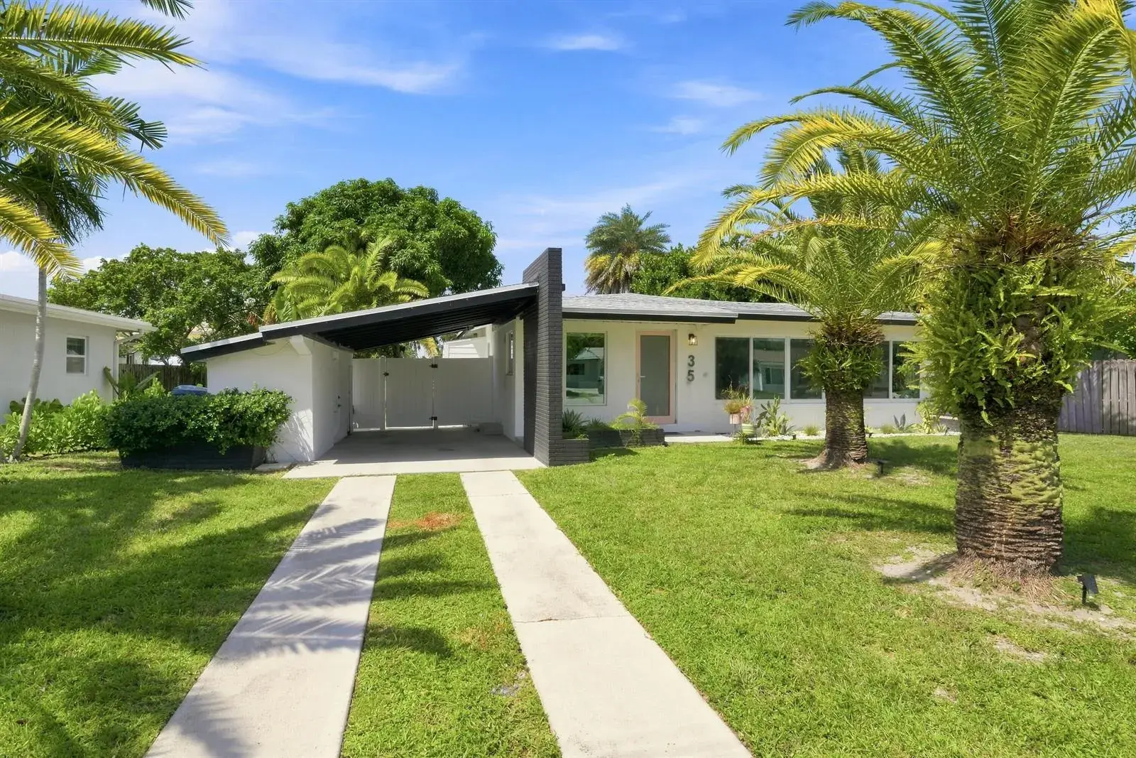 35 NE 29th Street, Wilton Manors FL 33334
