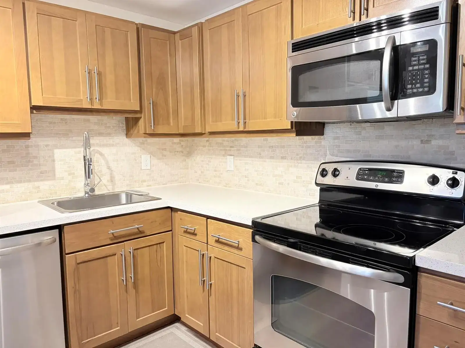 4030 W PALM AIRE Drive # 306, Pompano Beach FL 33069 photo 2