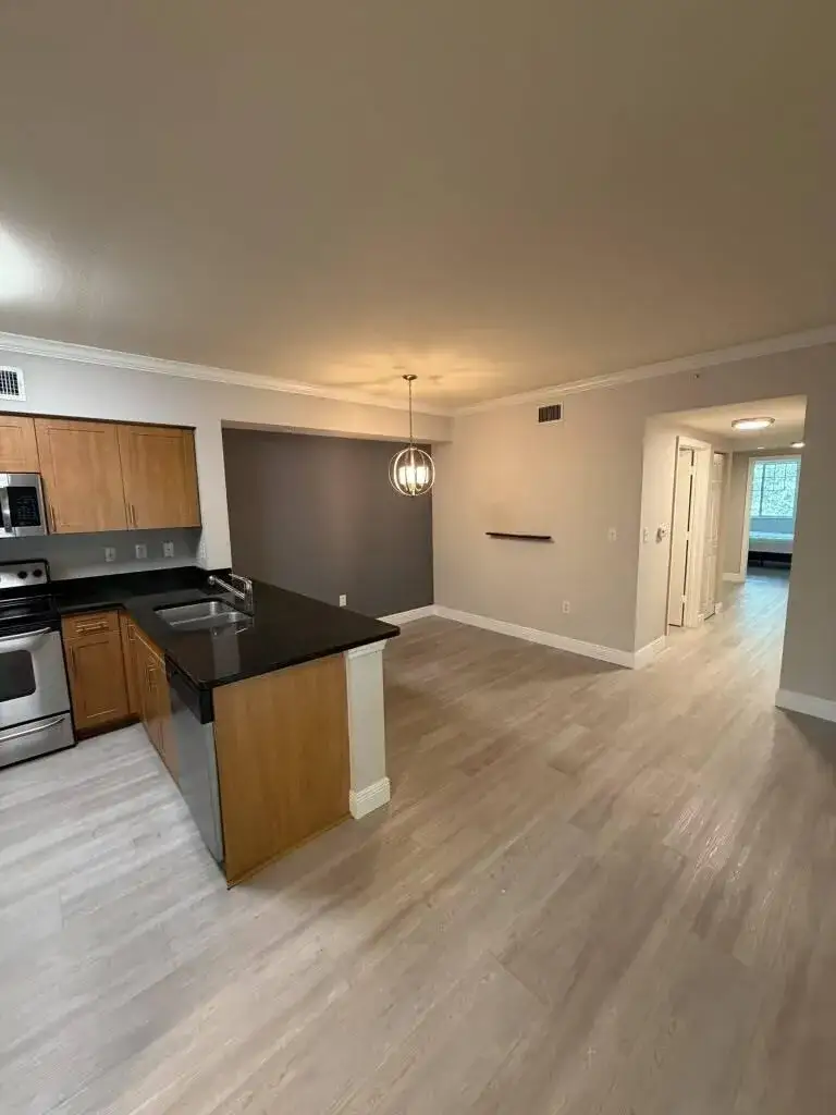 6386 EMERALD DUNES Drive # 308, West Palm Beach FL 33411