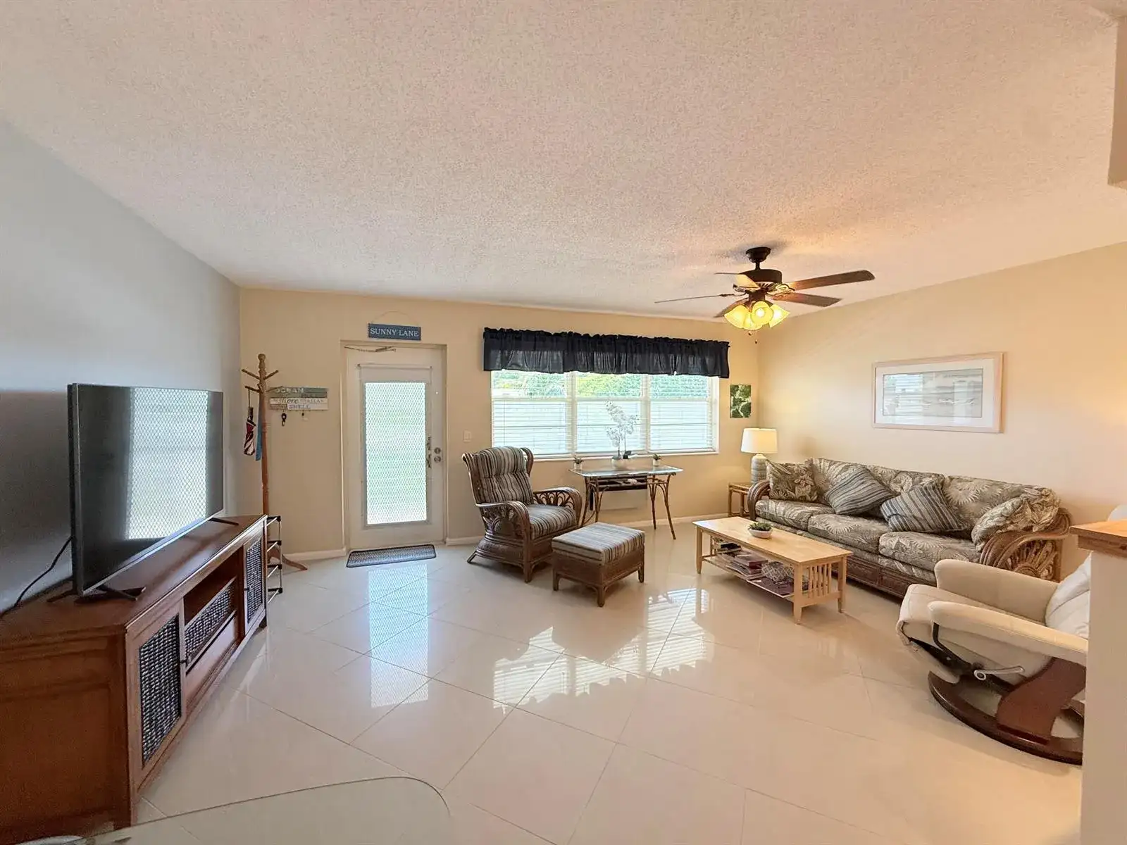 22 Markham A, Deerfield Beach FL 33442 photo 2
