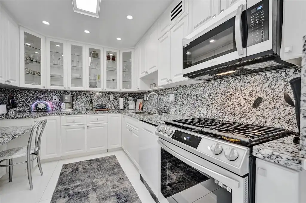 2030 S OCEAN Drive # 510, Hallandale Beach FL 33009 photo 5