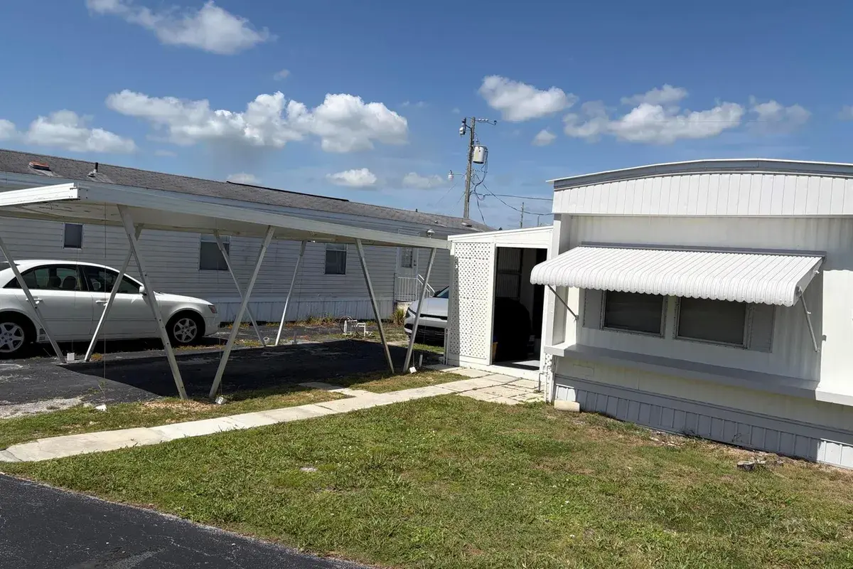 11055 SE Federal Highway # 19, Hobe Sound FL 33455