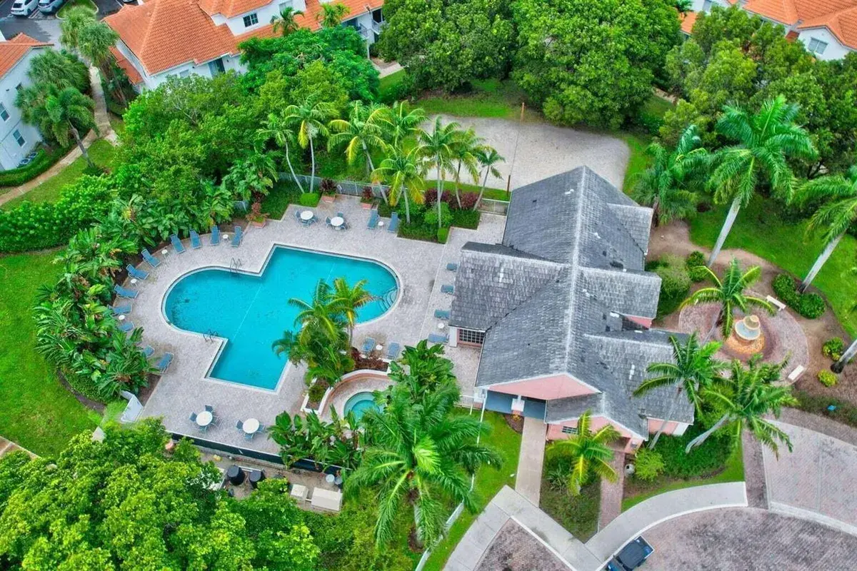 1020 CRYSTAL Way # M, Delray Beach FL 33444