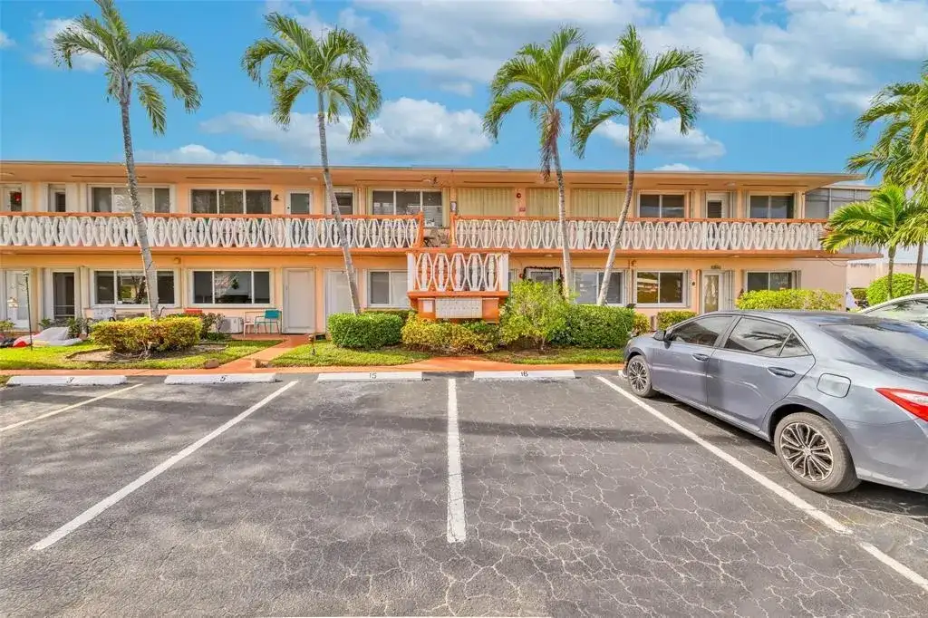 1000 SW 11th Avenue # 2E, Hallandale Beach FL 33009 photo 4