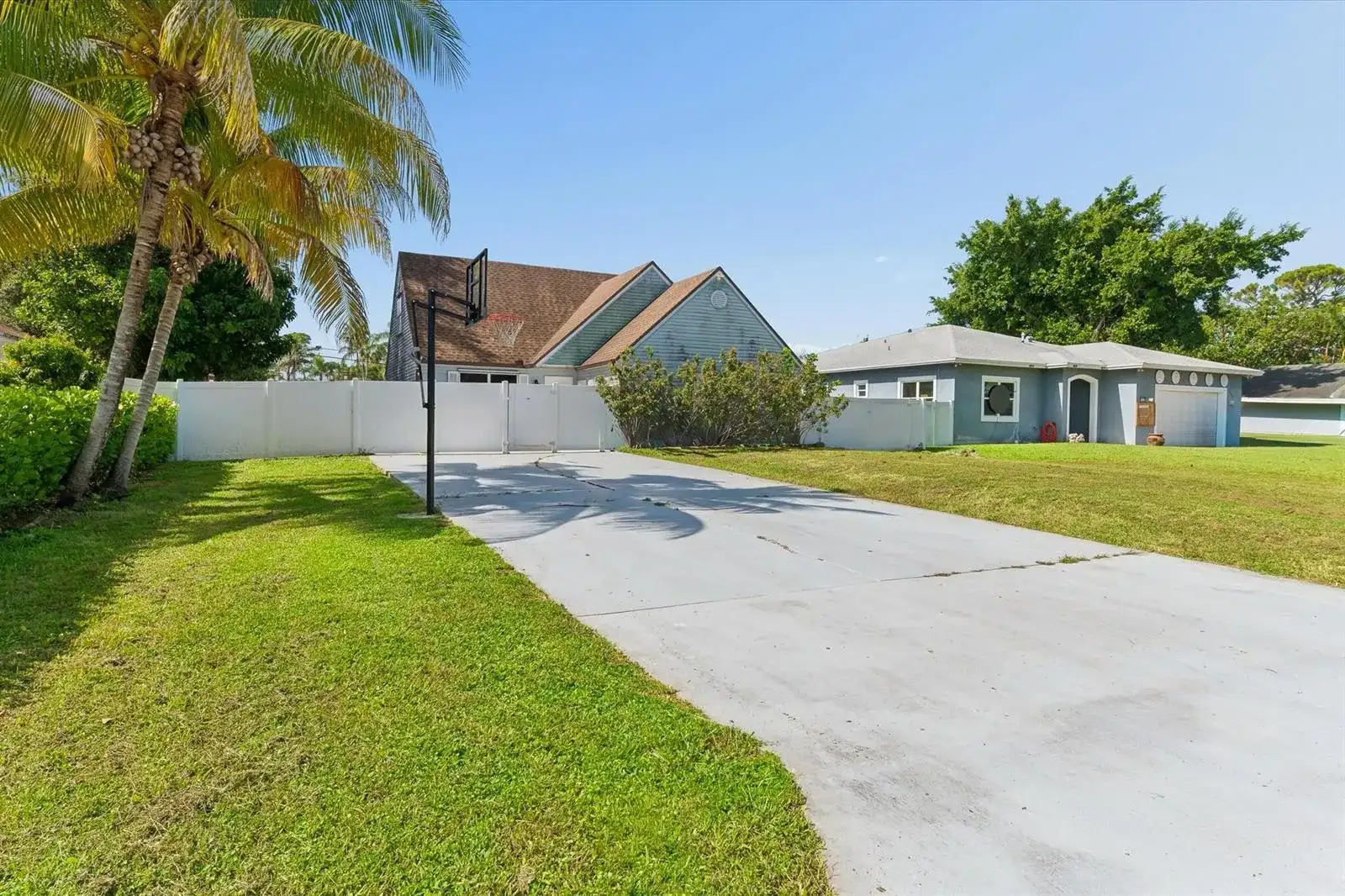 5414 SUNRISE Boulevard, Delray Beach FL 33484 photo 2