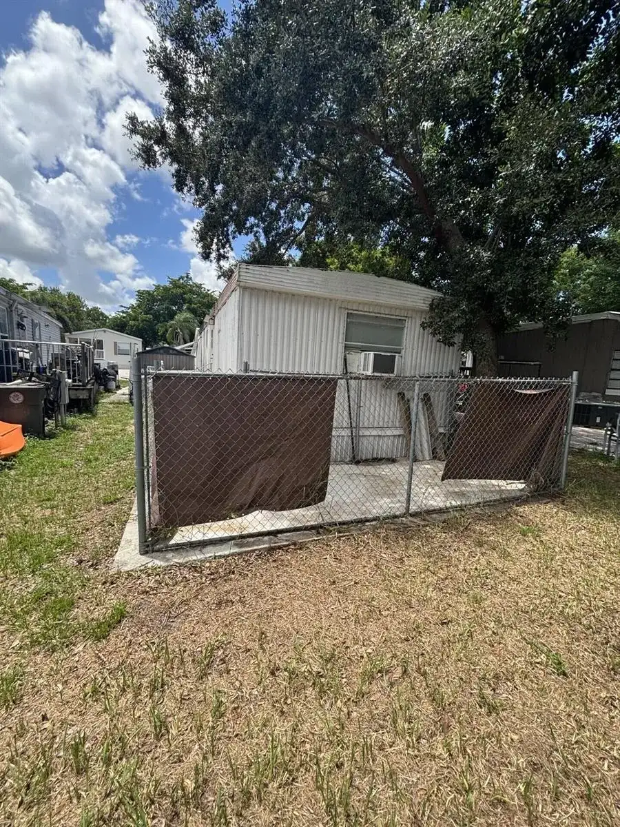 378 Pebblestone Court, Coconut Creek FL 33073 photo 4