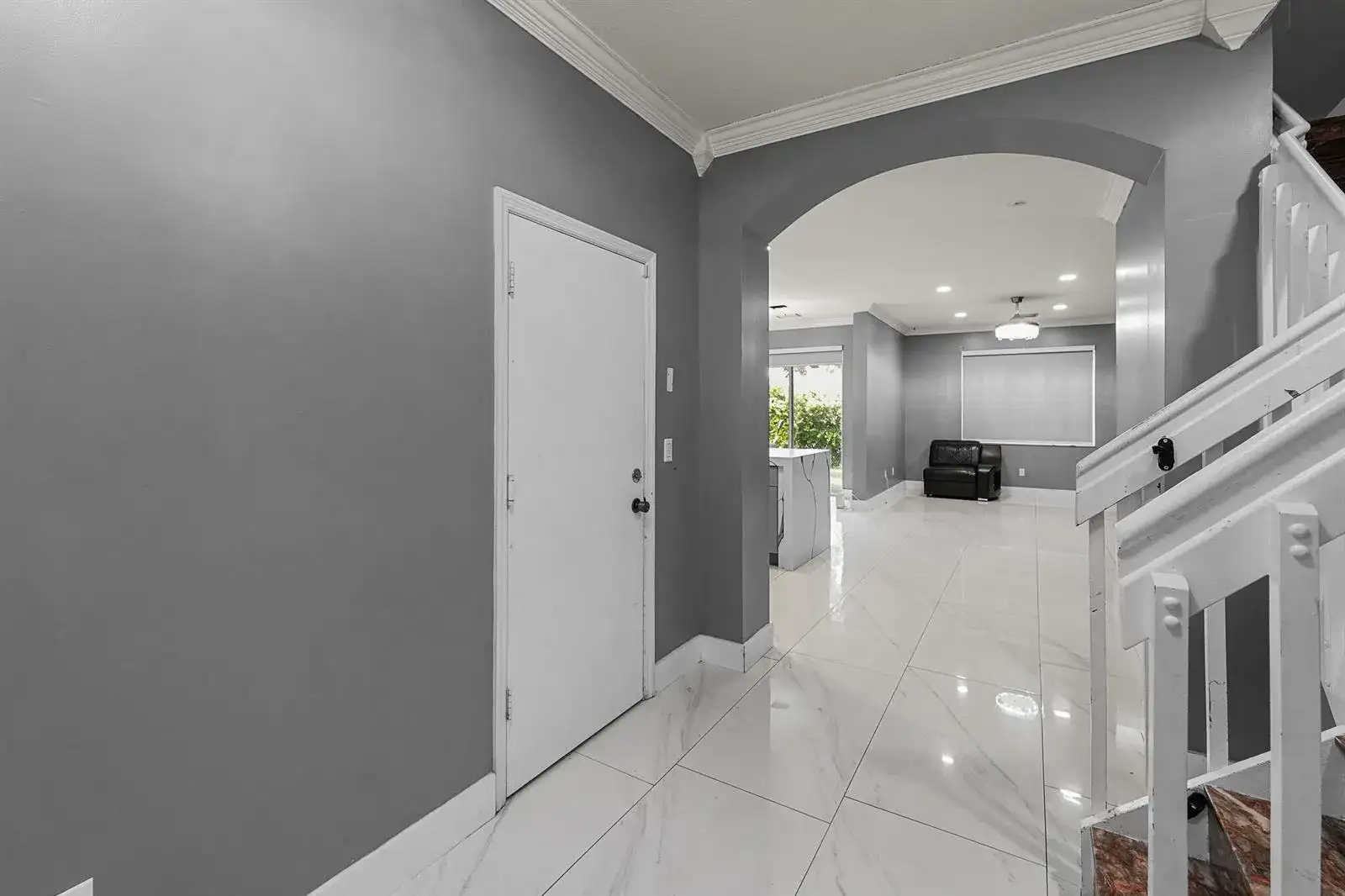 6119 Seminole Gardens Circle, Riviera Beach FL 33418 photo 2