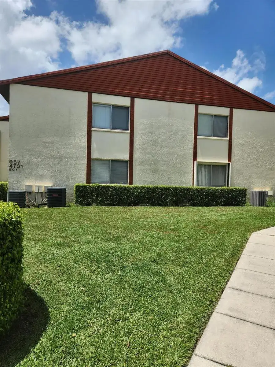 4731 Sable Pine Circle # B1, West Palm Beach FL 33417