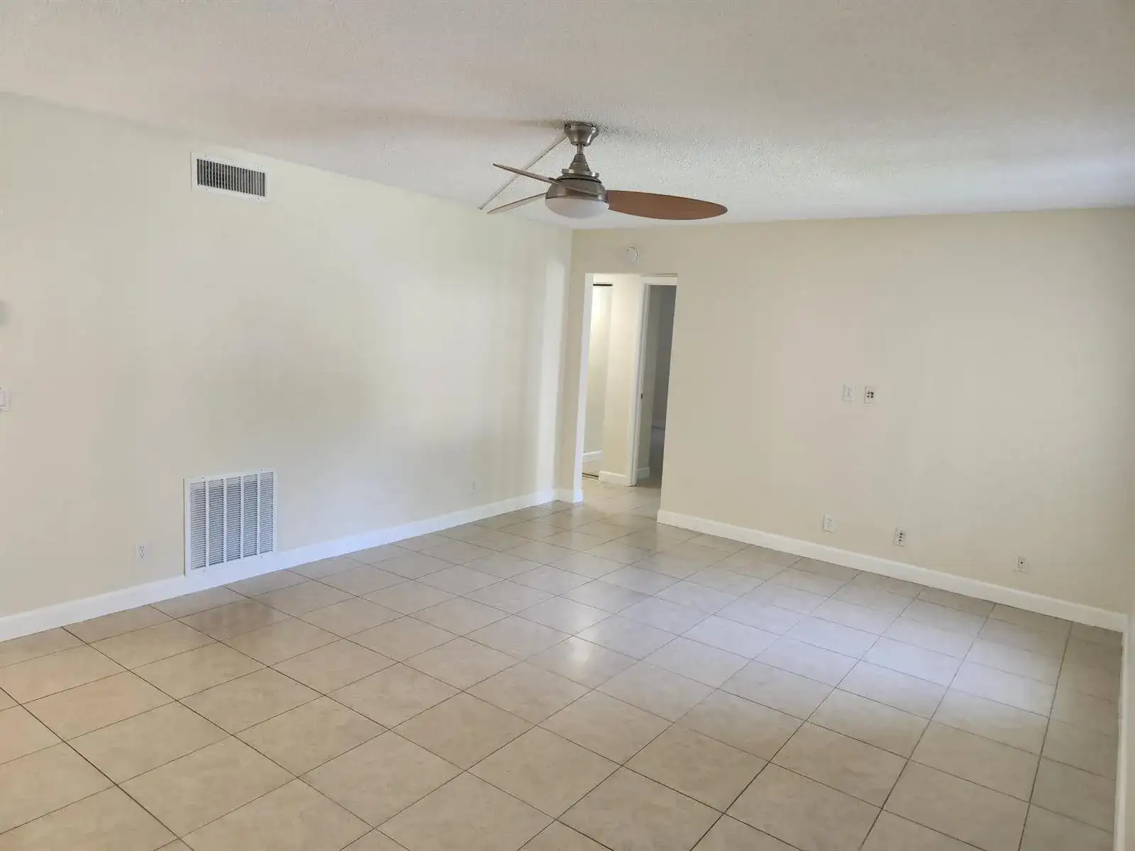 4731 Sable Pine Circle # B1, West Palm Beach FL 33417 photo 4
