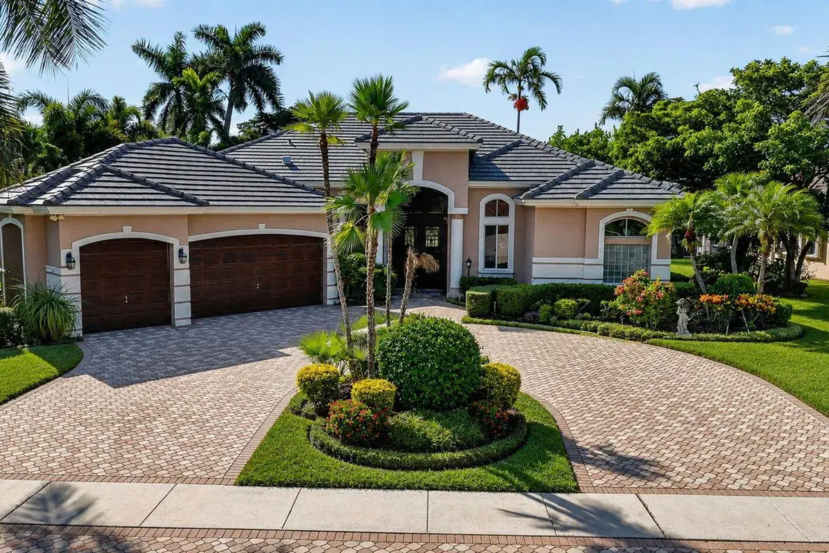8100 Muirhead Circle, Boynton Beach FL 33472