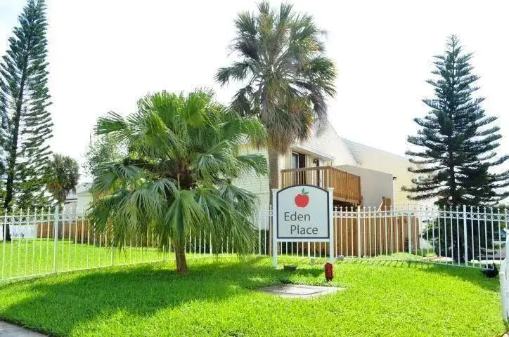 635 Executive Center Drive, West Palm Beach FL 33401