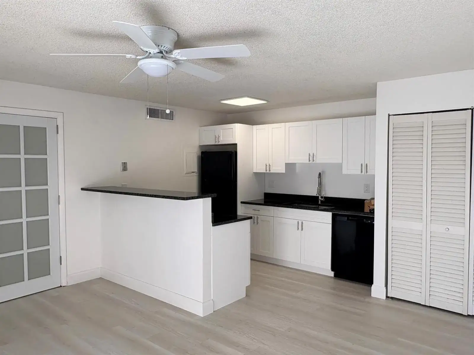 635 Executive Center Drive, West Palm Beach FL 33401 photo 5