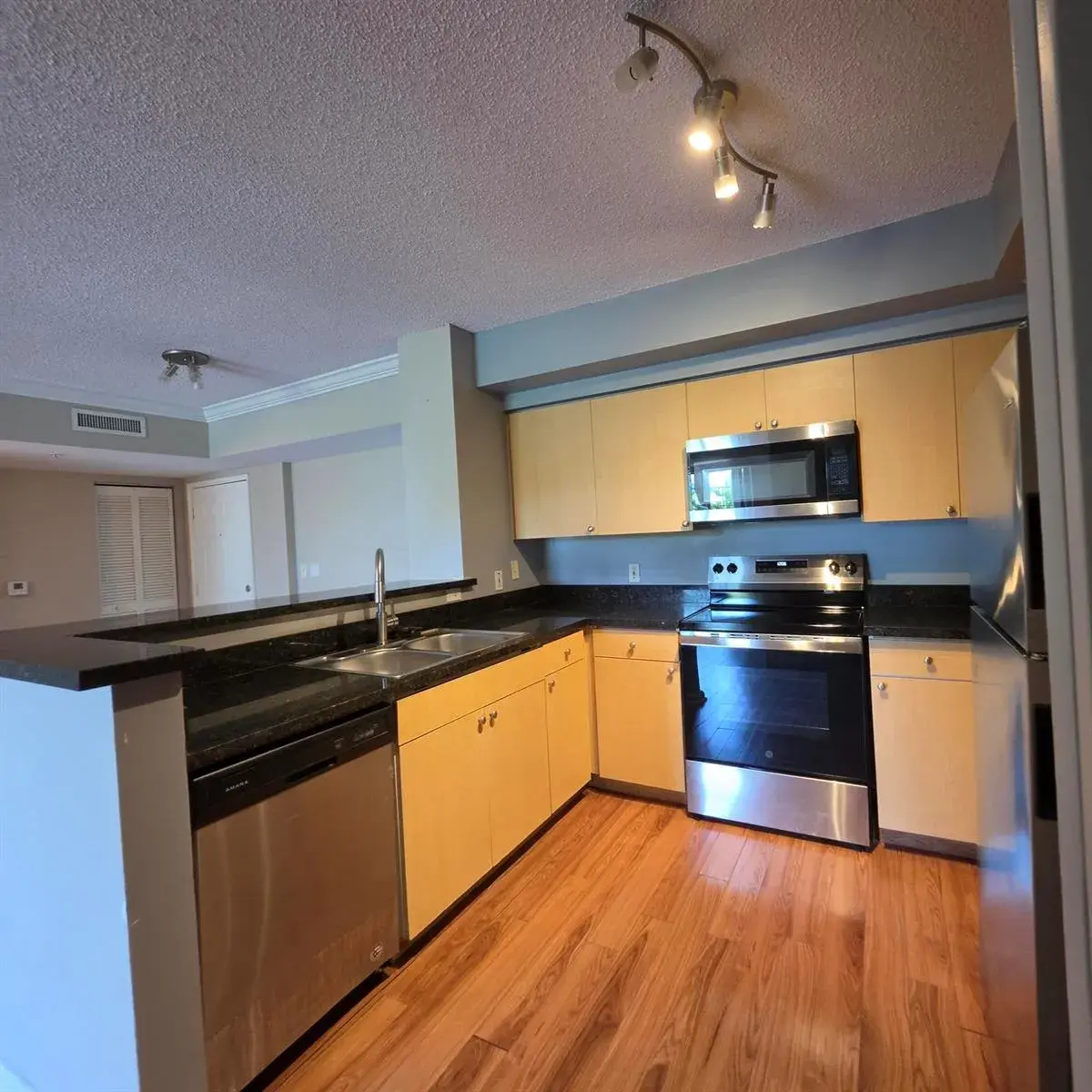 1919 Van Buren Street # 404a, Hollywood FL 33020