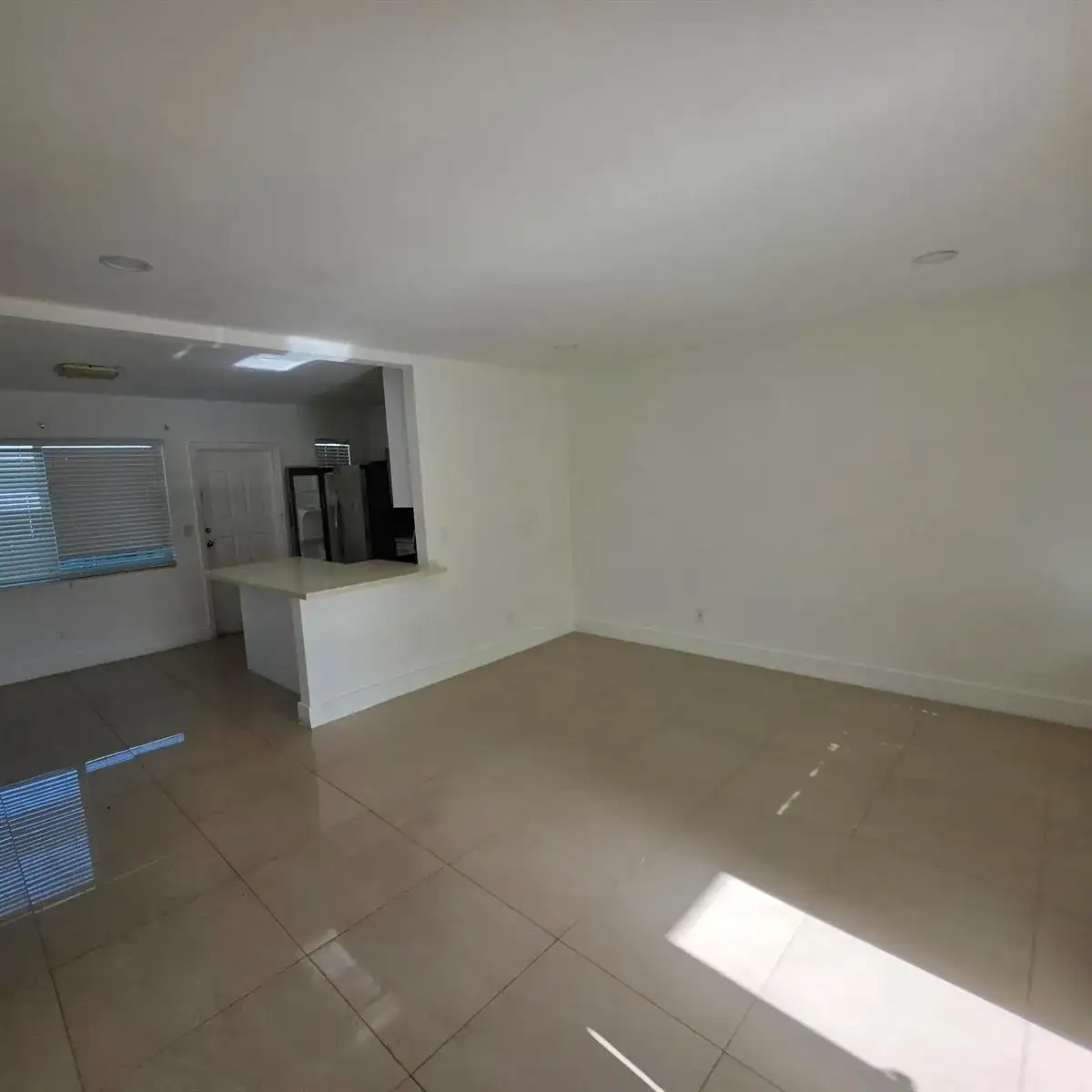 181 NE 168th Street, North Miami Beach FL 33162 photo 2