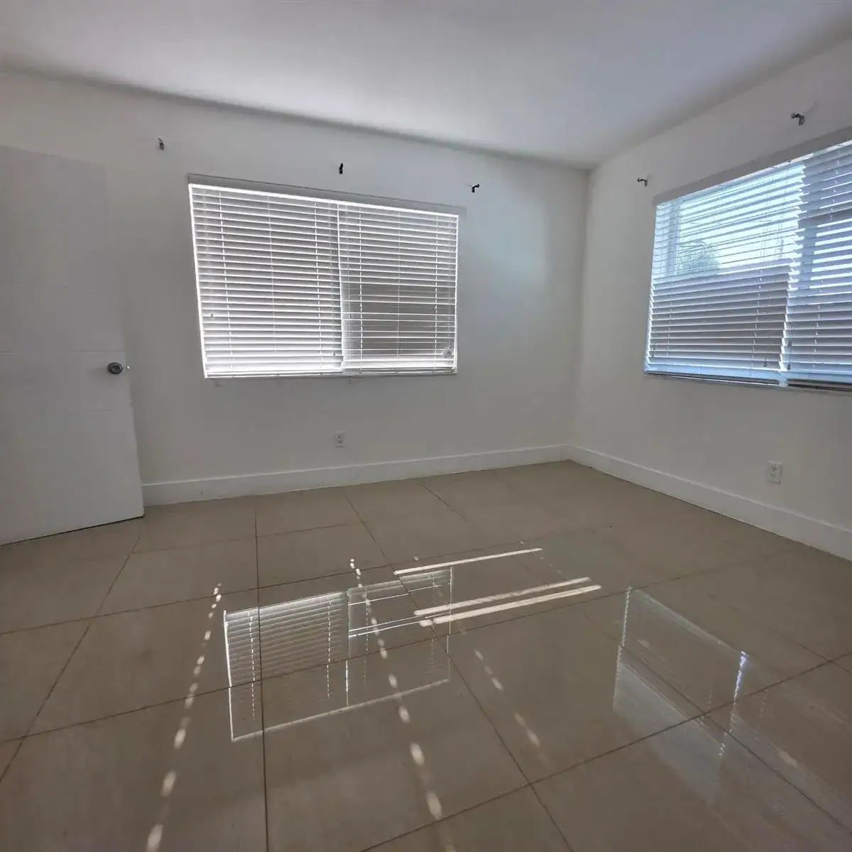 181 NE 168th Street, North Miami Beach FL 33162 photo 3