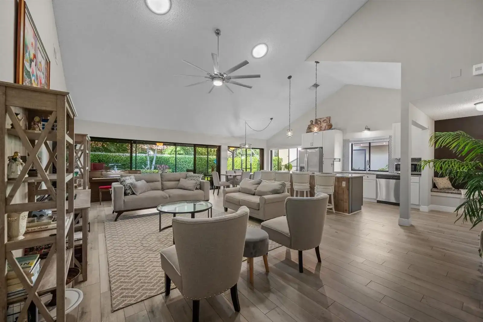 2895 FARRAGUT Lane, West Palm Beach FL 33409 photo 4