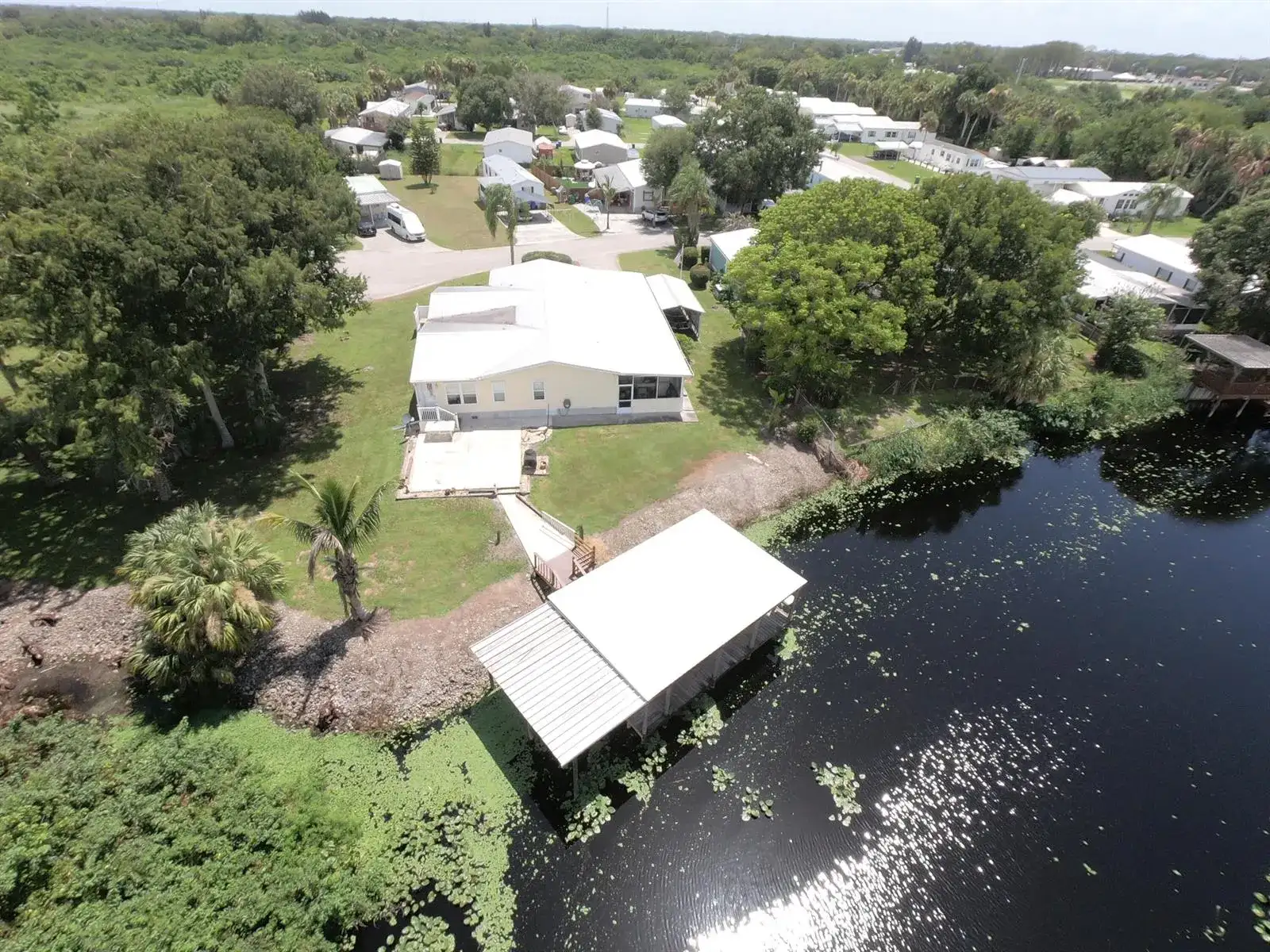501 NE 8TH Avenue, Okeechobee FL 34972 photo 2
