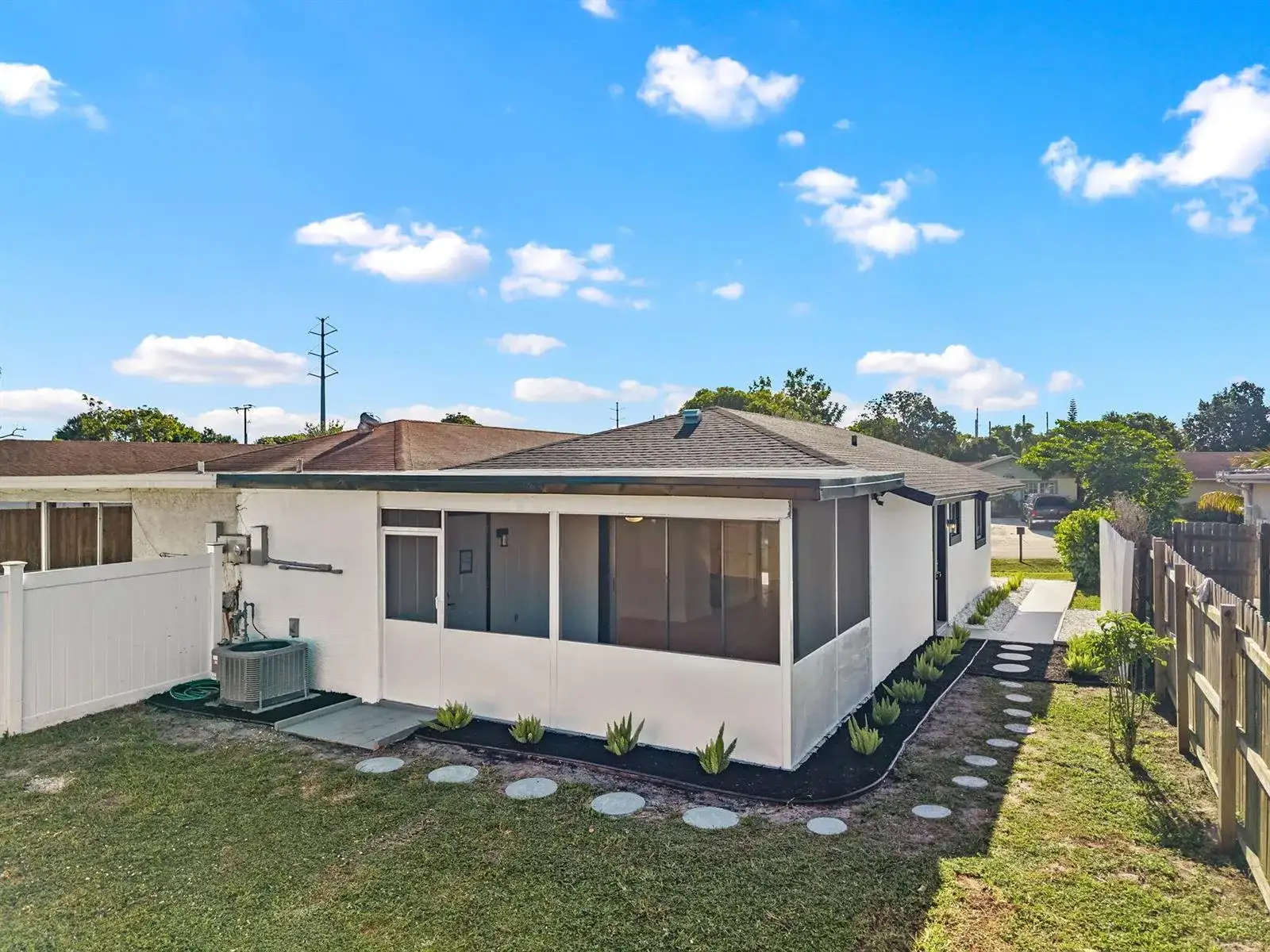5937 CARIBBEAN Boulevard, West Palm Beach FL 33407 photo 3