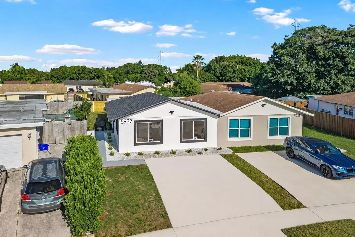 5937 CARIBBEAN Boulevard, West Palm Beach FL 33407