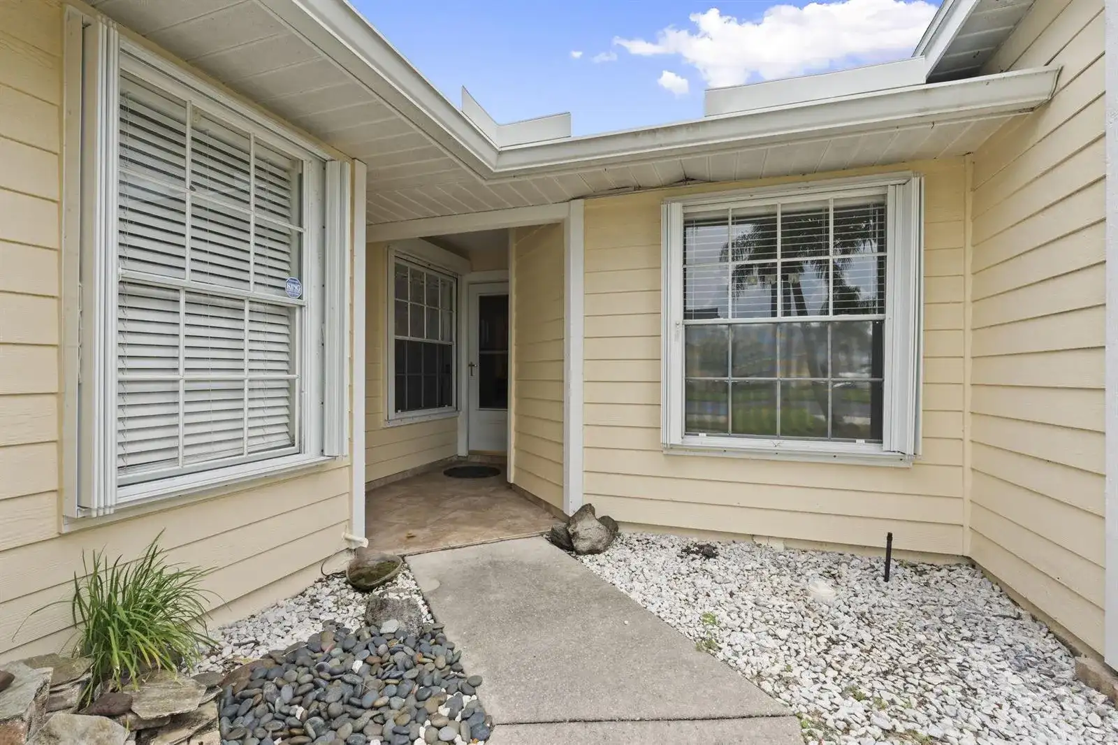 538 9TH Place, Vero Beach FL 32960 photo 3