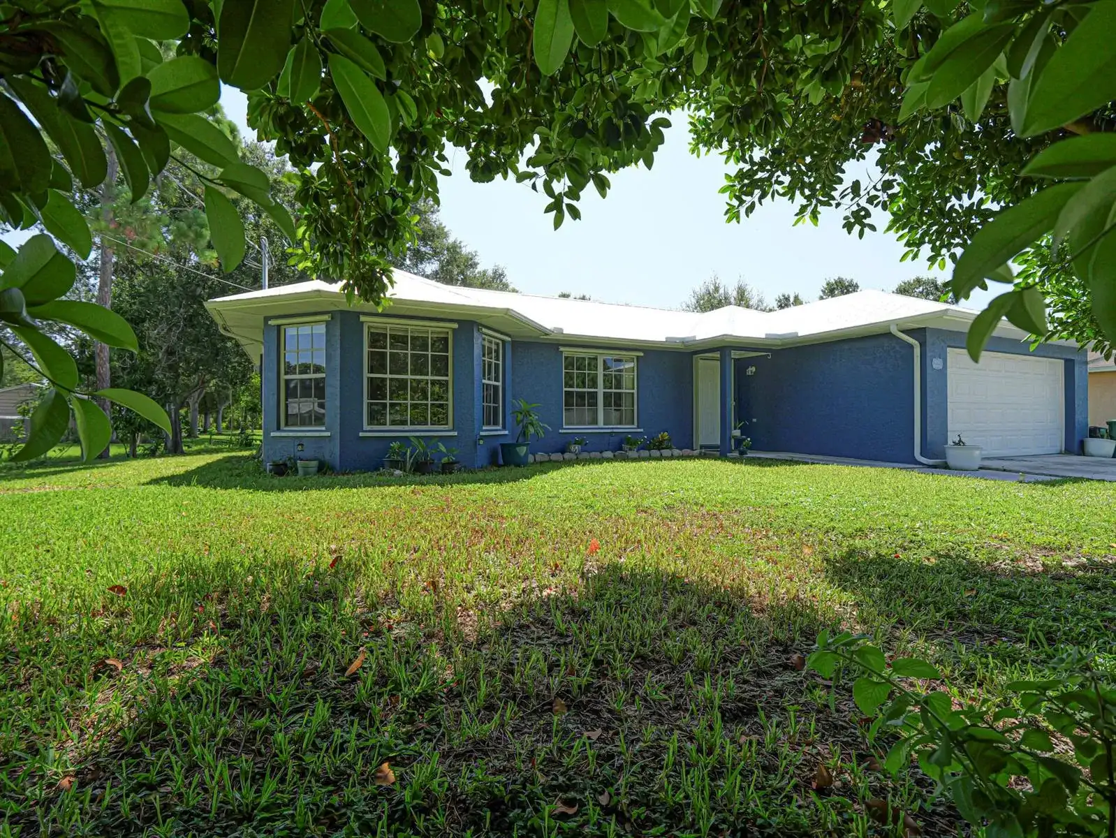 6704 HULDA Drive, Fort Pierce FL 34951 photo 4