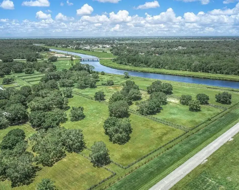 4567 Highway 710, Okeechobee FL 34974 photo 2