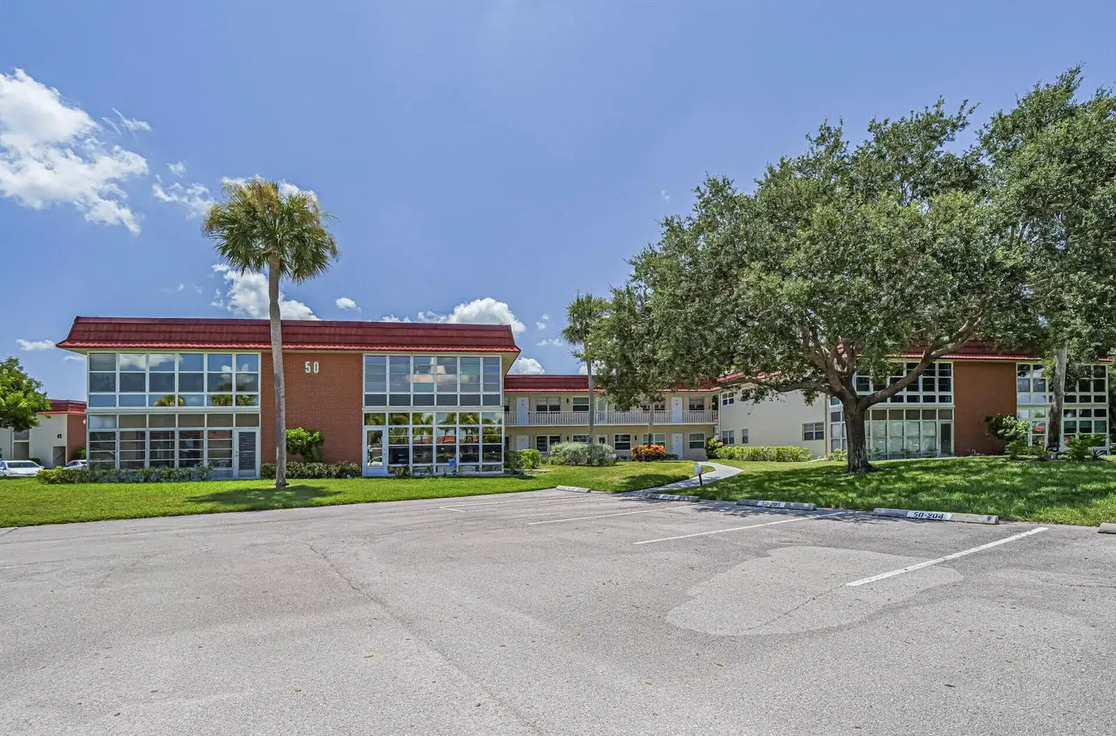 50 WOODLAND Drive # 202, Vero Beach FL 32962 photo 2