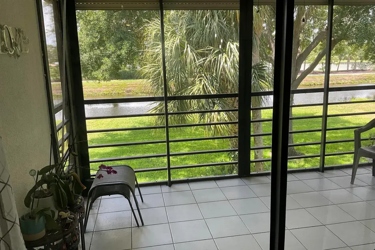 2910 SW 22ND Circle # 212E, Delray Beach FL 33445
