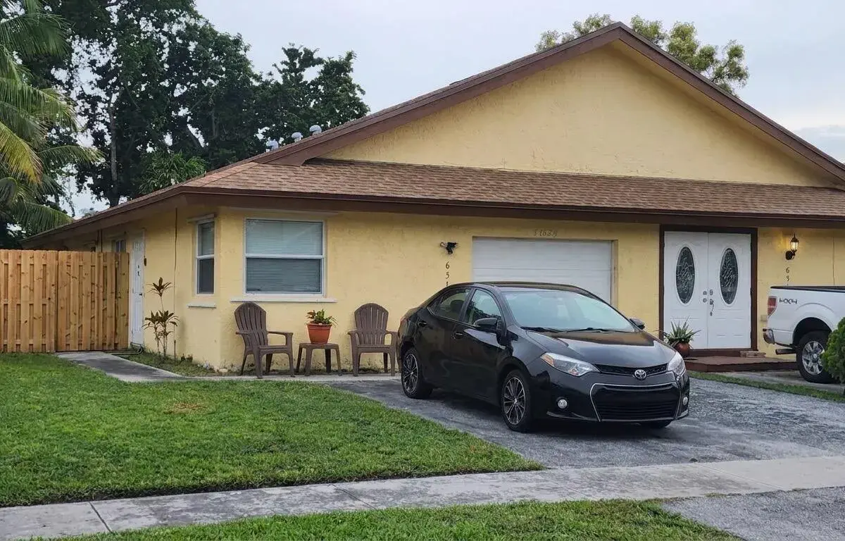 6534 HARBOUR Road, North Lauderdale FL 33068