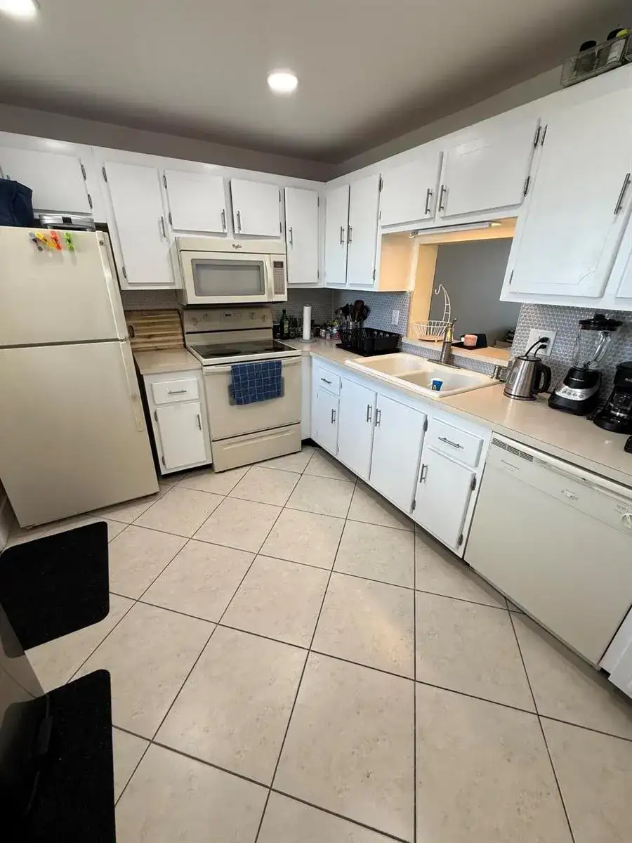 900 NE 12th Avenue # 708, Hallandale Beach FL 33009 photo 4