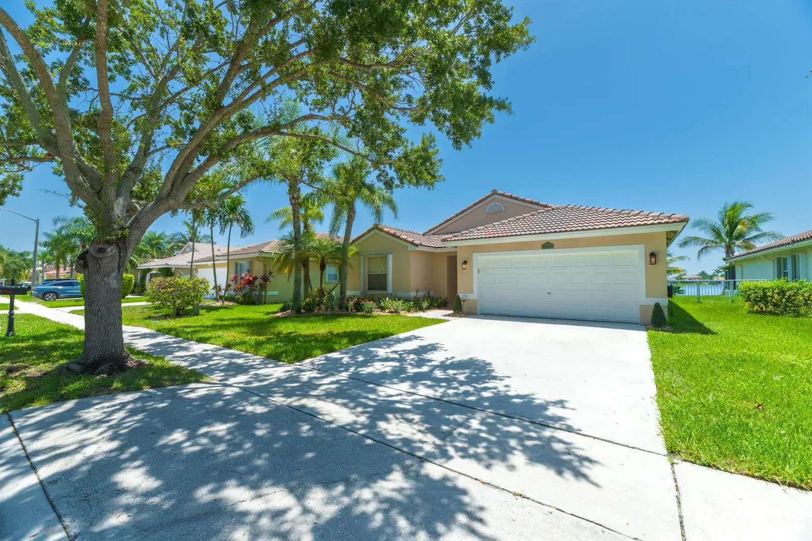 19200 NW 24TH Court, Pembroke Pines FL 33029