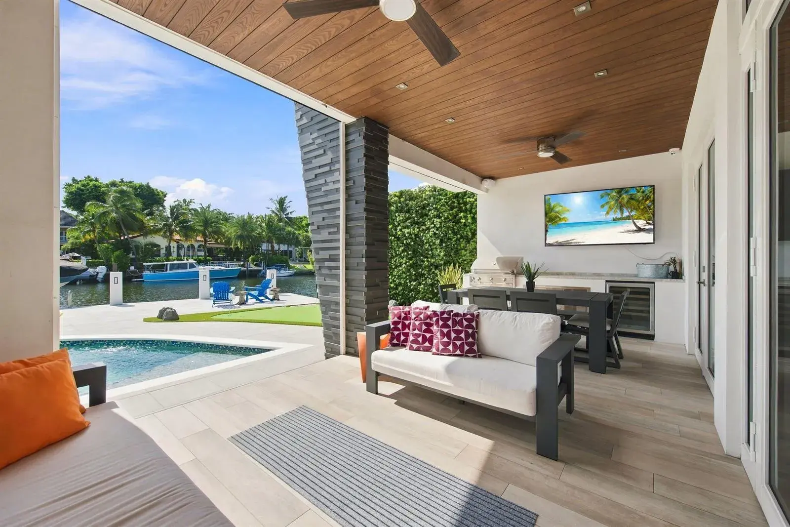 121 S GORDON Road, Fort Lauderdale FL 33301