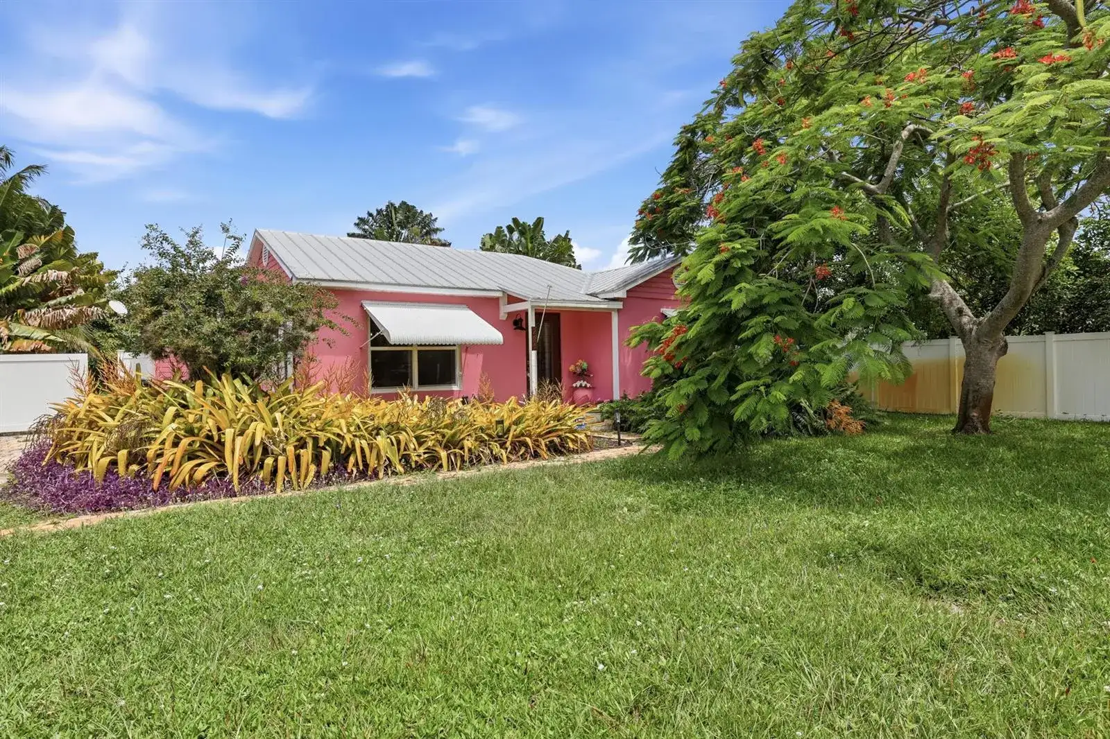 227 S SWINTON Avenue, Delray Beach FL 33444 photo 3