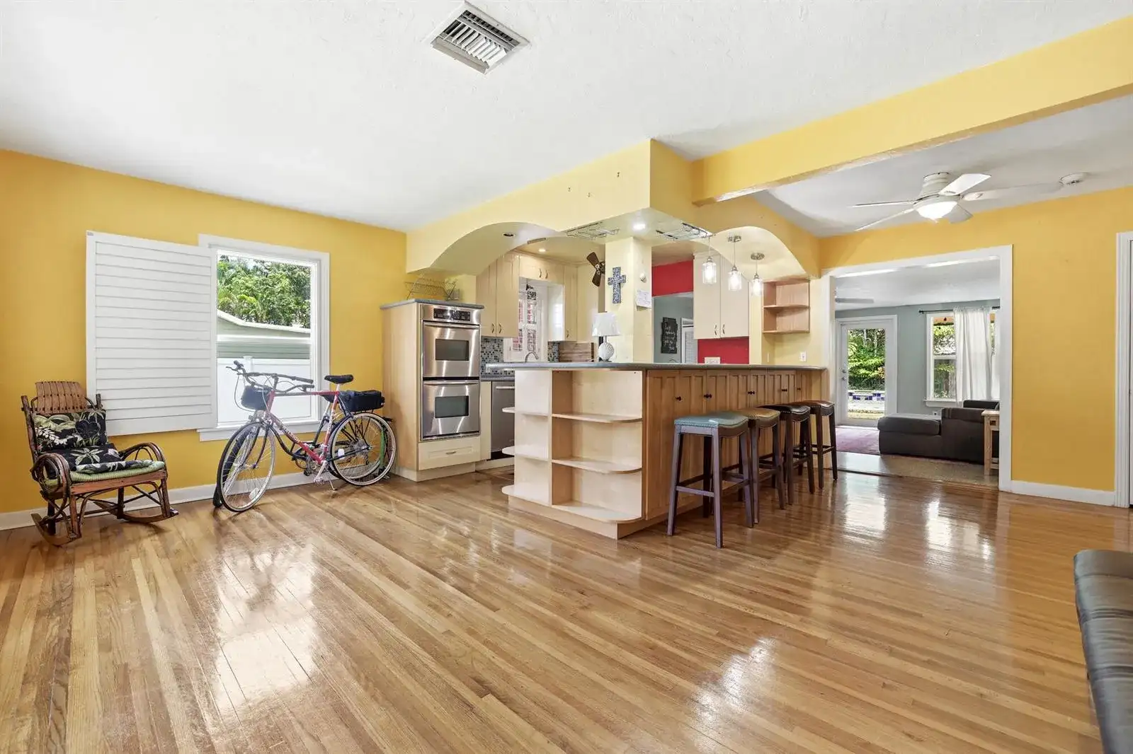 227 S SWINTON Avenue, Delray Beach FL 33444 photo 4