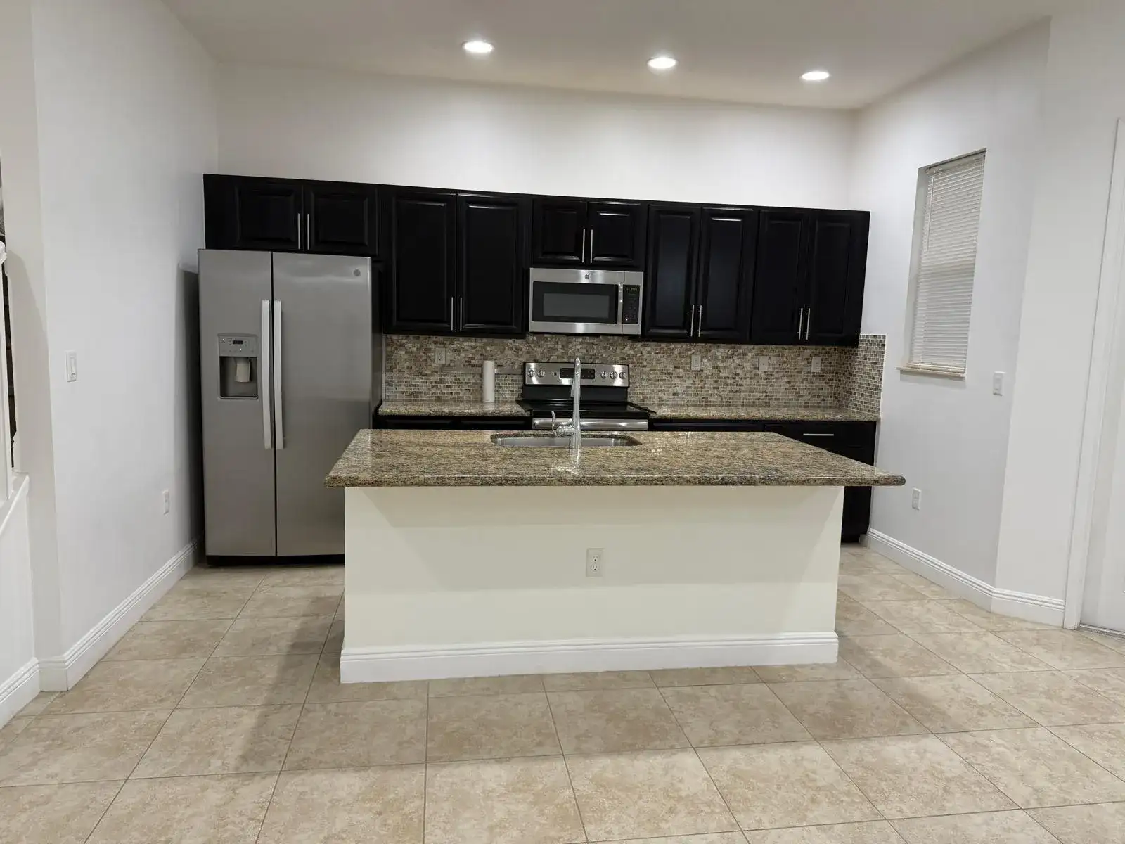 12466 NW 17TH Court, Pembroke Pines FL 33028 photo 3