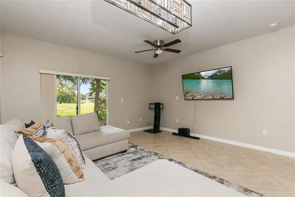 4408 Woodland Circle, Tamarac FL 33319 photo 4